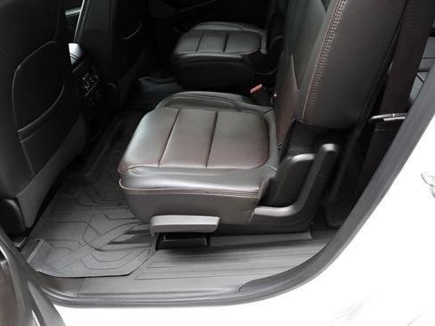 Used 2023 Chevrolet Traverse High Country w/ LPO, Floor Liner Package AWD/4WD image 22