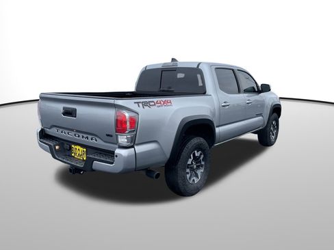 Certified 2022 Toyota Tacoma TRD Off-Road w/ Technology Package image 3