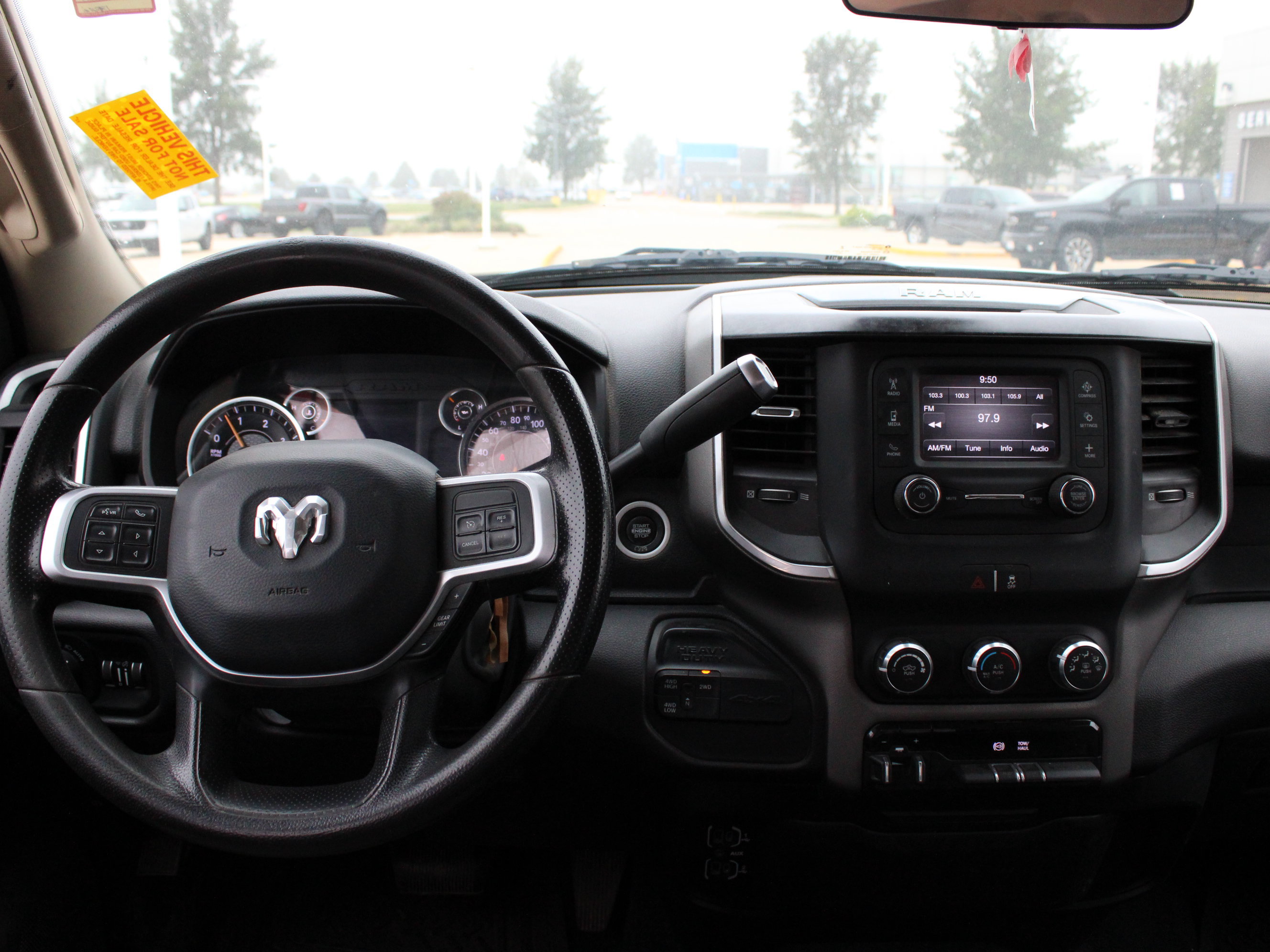 Used 2020 RAM 2500 Big Horn AWD/4WD image 11