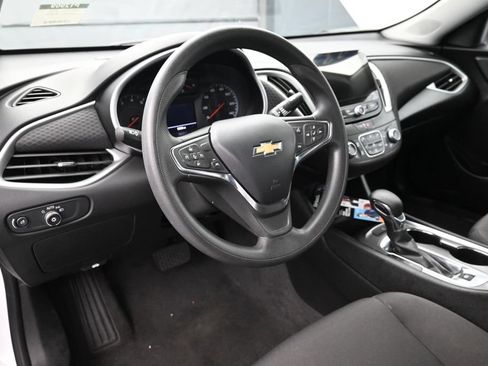 Used 2023 Chevrolet Malibu LT FWD image 11