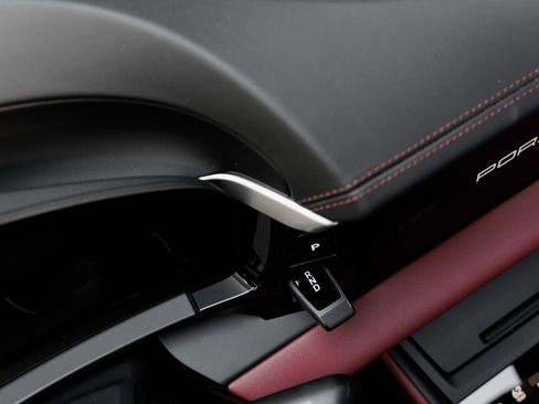 Used 2025 Porsche Macan 4S Electric image 20