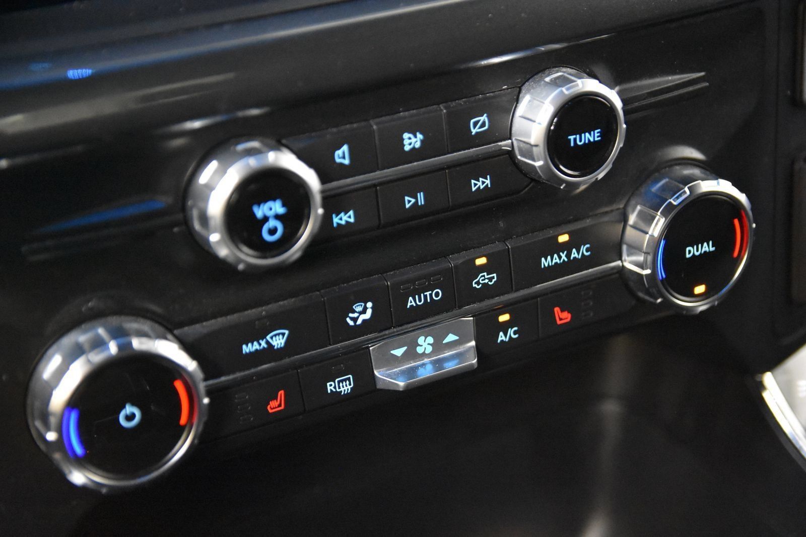 Used 2022 Ford F150 XLT w/ Equipment Group 302A High AWD/4WD image 23