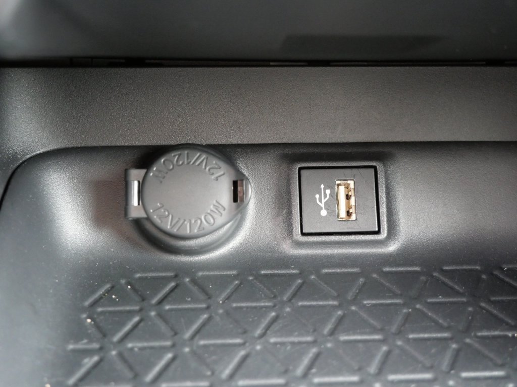 Certified 2025 Toyota RAV4 LE AWD/4WD image 21