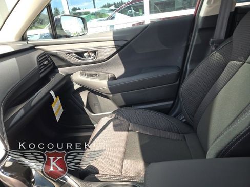 Used 2025 Subaru Outback Premium image 12