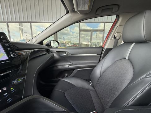 Used 2022 Toyota Camry XSE image 24
