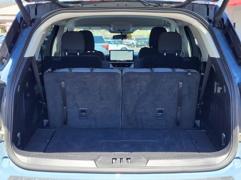 Certified 2025 Ford Explorer Active image 31