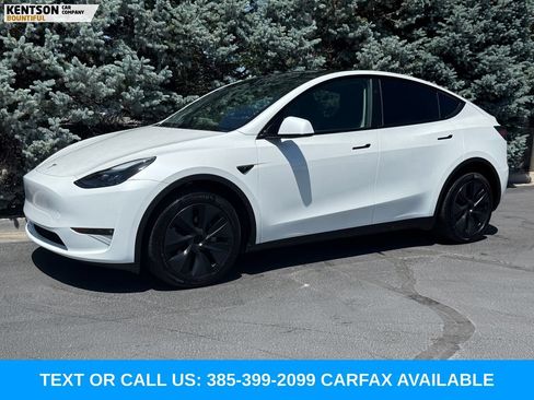 Used 2024 Tesla Model Y Long Range AWD/4WD image 1