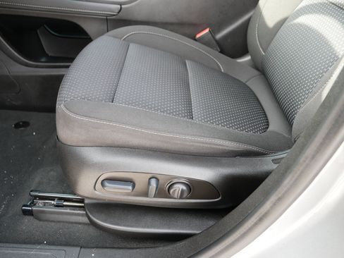 Used 2023 GMC Acadia SLE w/ Driver Convenience Package image 20