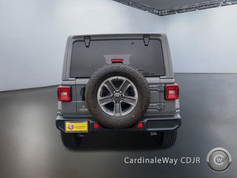 Used 2020 Jeep Wrangler Unlimited Sahara image 4