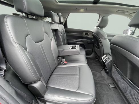 Used 2023 Kia Sorento S w/ Panoramic Sunroof Package AWD/4WD image 20