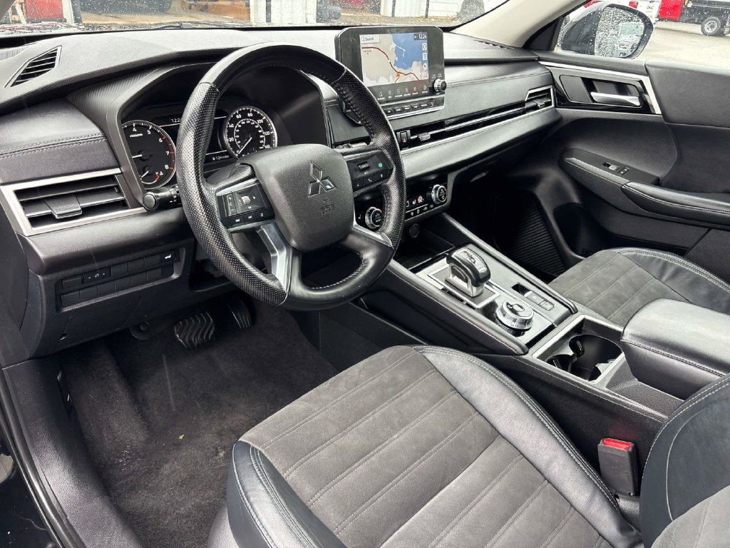 Used 2023 Mitsubishi Outlander Ralliart AWD/4WD image 13