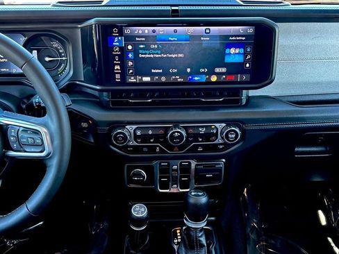 Used 2025 Jeep Wrangler Sahara 4xe image 11