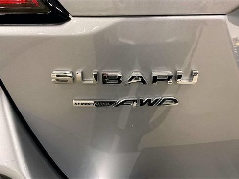 Used 2025 Subaru Outback Limited AWD/4WD image 8