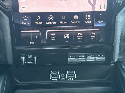New 2026 RAM 2500 Laramie AWD/4WD image 22