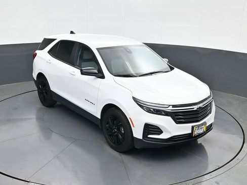 Used 2024 Chevrolet Equinox LS w/ LS Convenience Package image 15