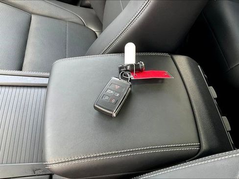 Used 2025 Jaguar F-PACE R-Dynamic S image 12