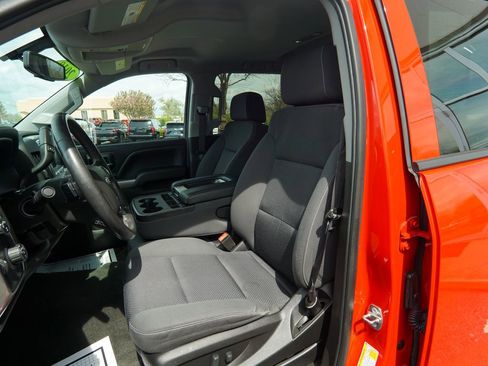 Used 2018 Chevrolet Silverado 1500 LT w/ LT Fleet Convenience Package AWD/4WD image 18
