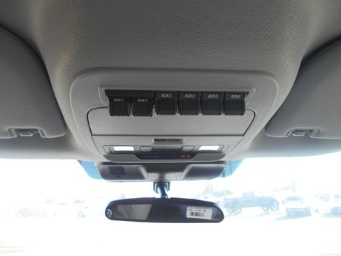 Used 2024 Ford F550 2WD SuperCab Super Duty image 41