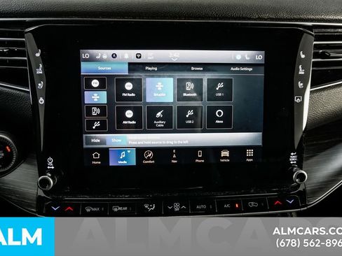 Used 2024 Jeep Wagoneer L Series II RWD image 38