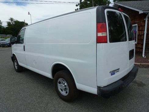 Used 2013 Chevrolet Express 2500 RWD image 8