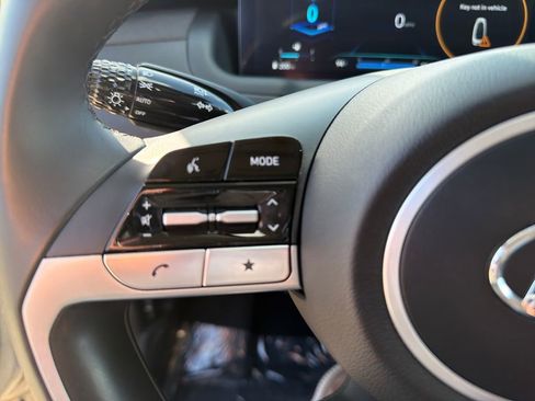 Used 2023 Hyundai Tucson SEL w/ Convenience Package image 16