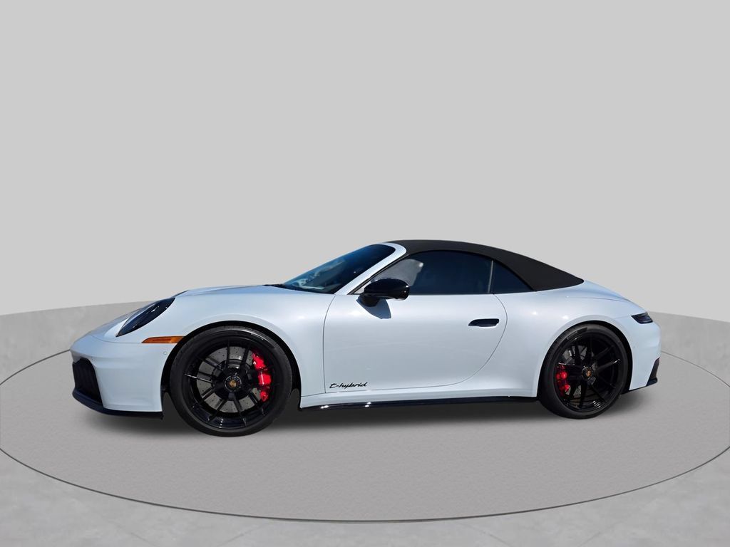 Used 2026 Porsche 911 Carrera GTS RWD image 2