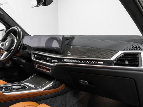 Used 2024 BMW X7 M60i w/ Executive Package image 20