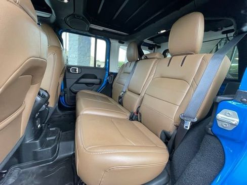 Used 2023 Jeep Wrangler Unlimited Sahara w/ Cold Weather Group AWD/4WD image 24