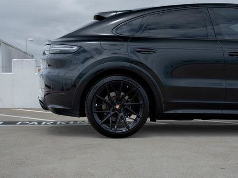 Used 2023 Porsche Cayenne GTS AWD/4WD image 20