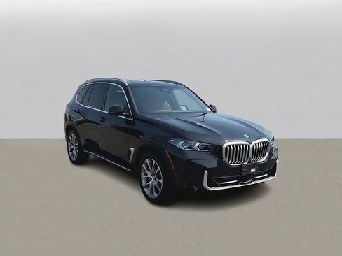 Used 2024 BMW X5 xDrive40i w/ Premium Package AWD/4WD image 2