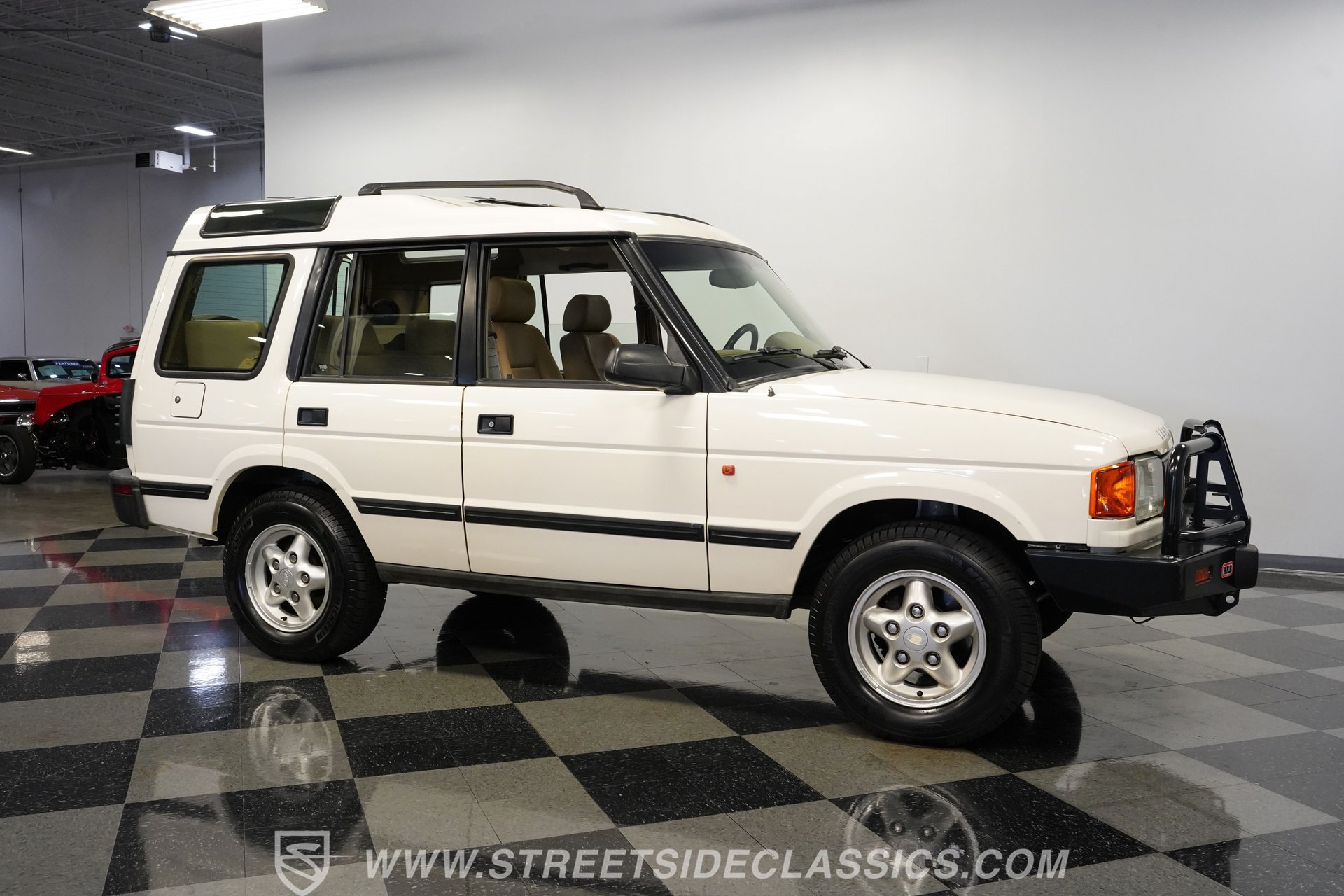 Used 1996 Land Rover Discovery AWD/4WD image 16