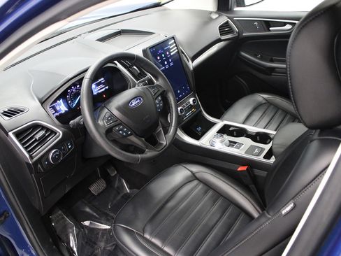 Used 2022 Ford Edge SEL w/ Convenience Package image 17