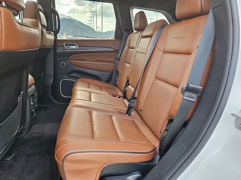 Used 2018 Jeep Grand Cherokee Summit w/ Platinum Series Group AWD/4WD image 28