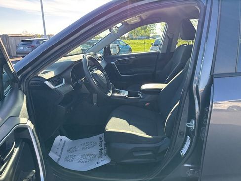 Used 2023 Toyota RAV4 LE AWD/4WD image 25