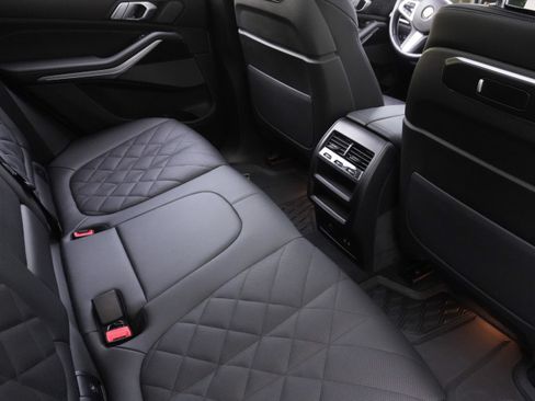 Used 2024 BMW X5 sDrive40i w/ M Sport Package RWD image 39