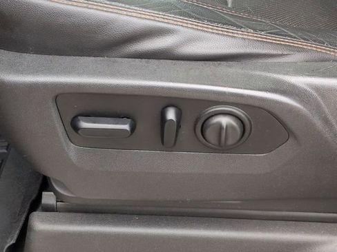 Used 2019 GMC Sierra 1500 AT4 w/ AT4 Premium Package image 16