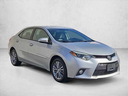 Used 2015 Toyota Corolla LE w/ Body Protection Package #1 FWD image 3