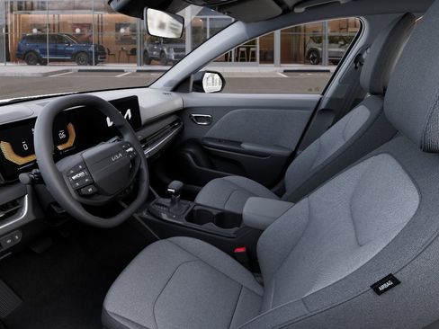 New 2026 Kia K4 FWD image 17