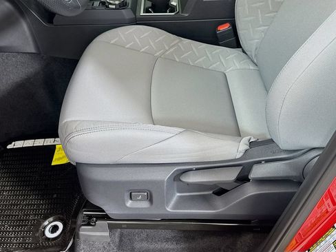 Certified 2026 Toyota Tacoma SR5 AWD/4WD image 20