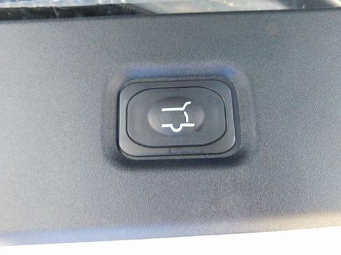 New 2025 Ford Expedition Active image 13