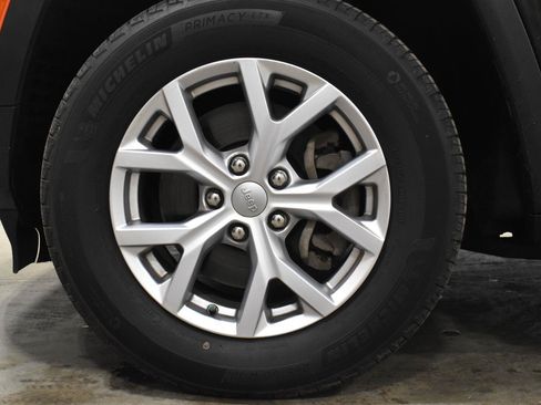 Used 2022 Jeep Grand Cherokee L Limited AWD/4WD image 32