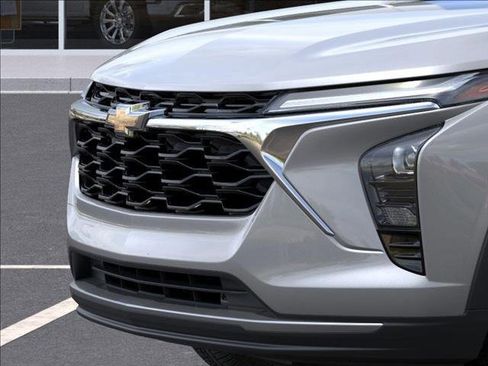 New 2026 Chevrolet Trax LT w/ Driver Confidence Package image 13
