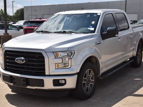 Used 2016 Ford F150 XLT w/ Equipment Group 302A Luxury RWD image 2