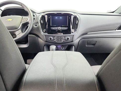 Used 2023 Chevrolet Traverse LT image 28