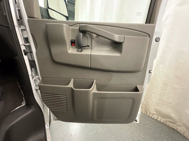 Used 2024 Chevrolet Express 3500 LT w/ LT Preferred Equipment Group RWD image 23