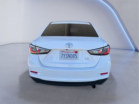 Used 2017 Toyota Yaris iA FWD image 5