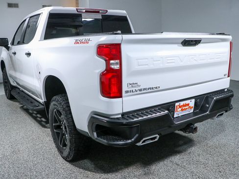 Used 2024 Chevrolet Silverado 1500 LT Trail Boss w/ Convenience Package II AWD/4WD image 9