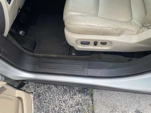 Used 2014 Ford Explorer XLT w/ Equipment Group 202A FWD image 14