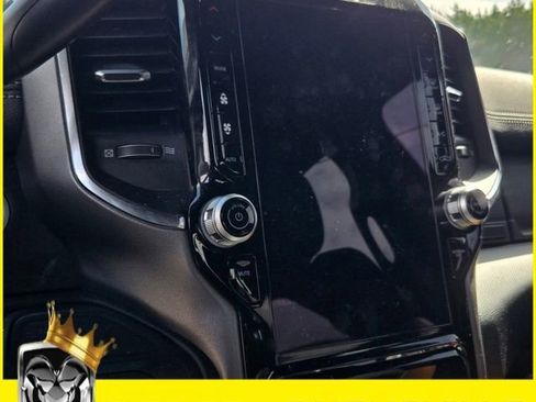 Used 2025 RAM 2500 Laramie AWD/4WD image 7