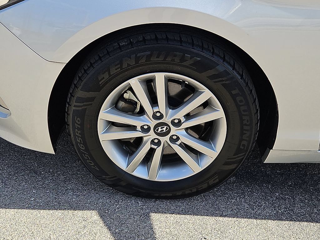 Used 2017 Hyundai Sonata SE FWD image 13